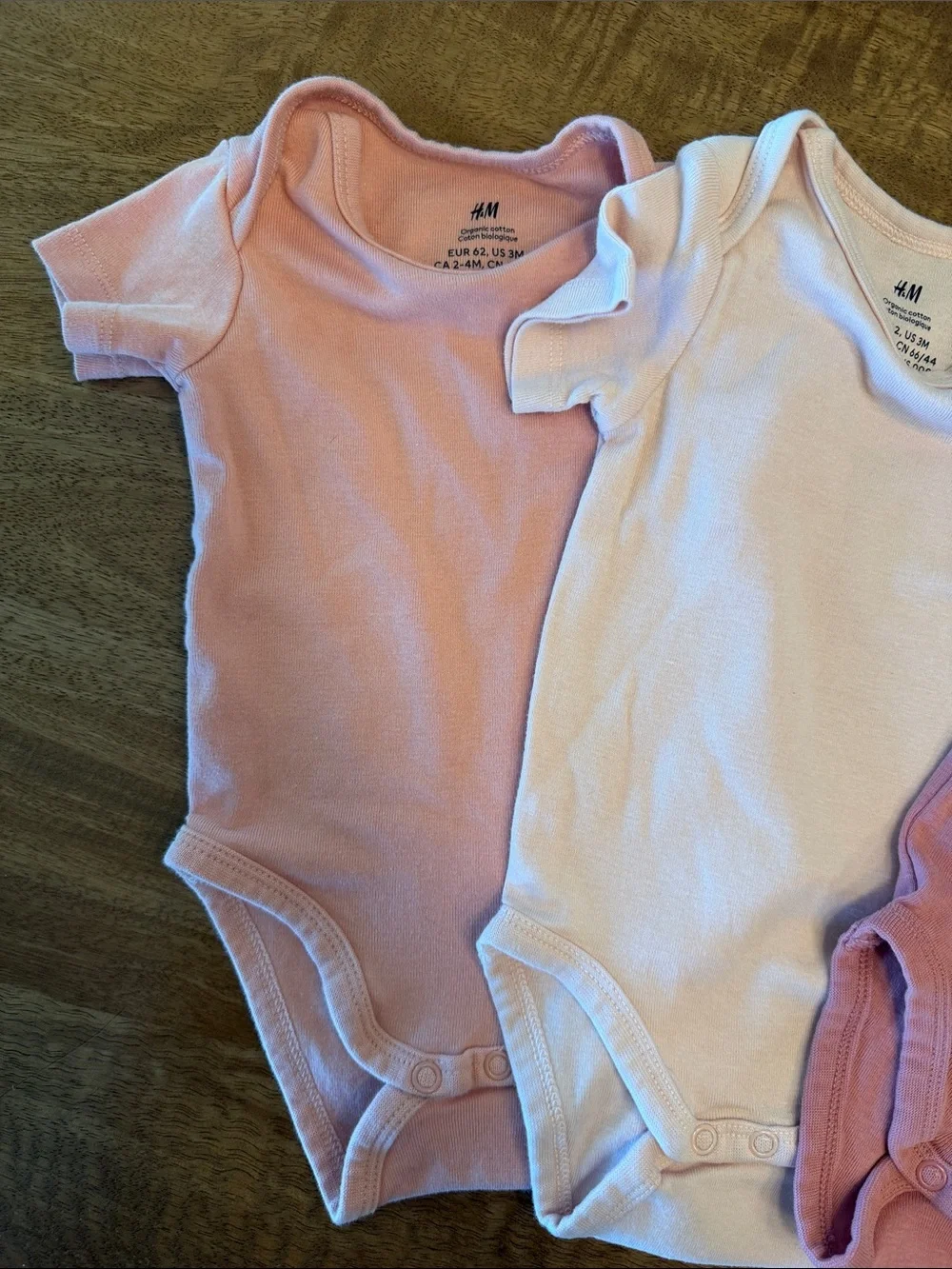 H&M Baby Bodysuit Set in Pink & Light Pink